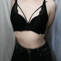 KritiK_Mikkila's Offline Chat Room