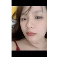 yiyi0316 webcam model