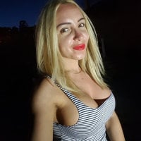 ella_sweet4u's Offline Chat Room