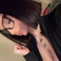 leannabbyy's Avatar Pic