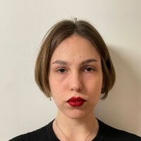 AnaisLabrie's Offline Chat Room