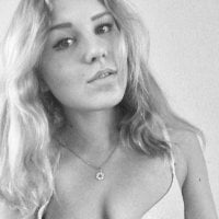 Curly_girl_vic Cameră chat offline