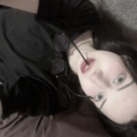 crystallldoll webcam model