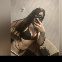 MilkaFlirt's Offline Chat Room