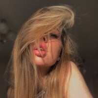 HloyaLoVVely