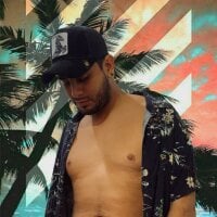 iluminadoxxx's Offline Chat Room