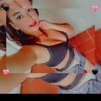 lauritaguzman's Offline Chat Room