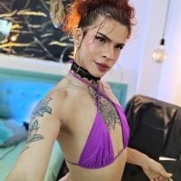 Bella_salvatore webcam model