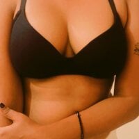 Hot_couples_23's Avatar Pic