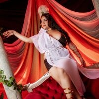 غرفة دردشة ZarahWhite دون اتصال