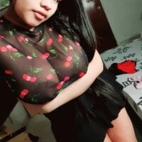 angie_rose's Offline Chat Room