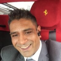 OnlineBossUK webcam model