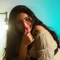 NatalieRaven webcam