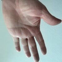 Miki_Playfull webcam