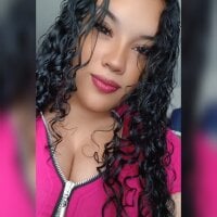 Kiss_hard48's Offline Chat Room