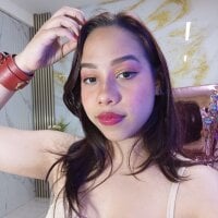 lucy_blossoms_sub1 webcam model