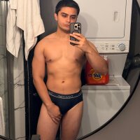 idkimjusttyping webcam