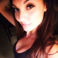 angelhayes' Offline Chat Room