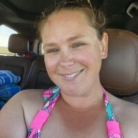 handfuloftitties webcam model