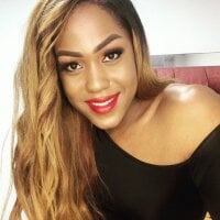 LoraineBigCockTs webcam model