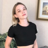 CatrinJune offline chatrum