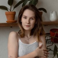 QueenieHathaway webcam model