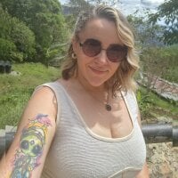 CurvyLust_x webcam