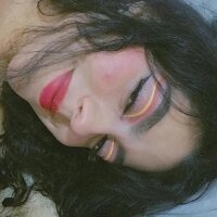 emily_campbell24のオフラインチャットルーム