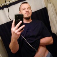Brewster32@xh's Offline Chat Room