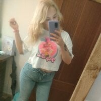 yesilove12's Offline Chat Room