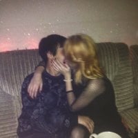 alisa_andalan's Offline Chat Room