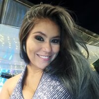 Perlaa25 webcam model