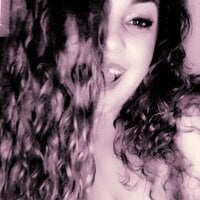 Riley_Rose3's Offline Chat Room