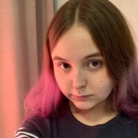 AliviaCaylee's Offline Chat Room