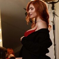 Katy_Rin Adlı Modelin Çevrimdışı Sohbet Odası