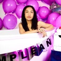 Daphnne_tay
