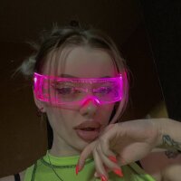 candyyy_girll's Offline Chat Room