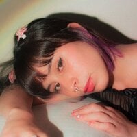 sophie_flores' Offline Chat Room