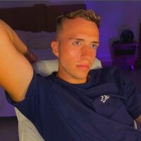 tommy_cumfinger webcam