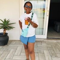 shortynude webcam model