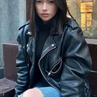 nicole054's Offline Chat Room