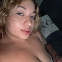 mooniebarbie1 webcam model