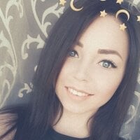 NikaTinee অফলাইন চ্যাট রুম