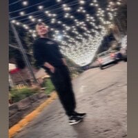 Chesco2001 webcam model