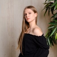 CateBeames webcam model