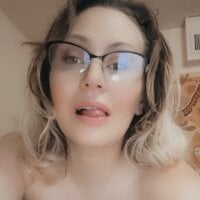 KiarraLovelyBunz 離線聊天室