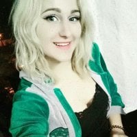 DancingMaya's Offline Chat Room