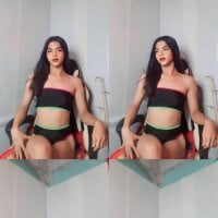 XWildTsYhannaUncutX webcam