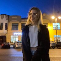 KattyAnole Adlı Modelin Çevrimdışı Sohbet Odası