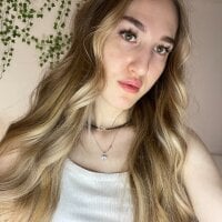 LillianHurd's Avatar Pic